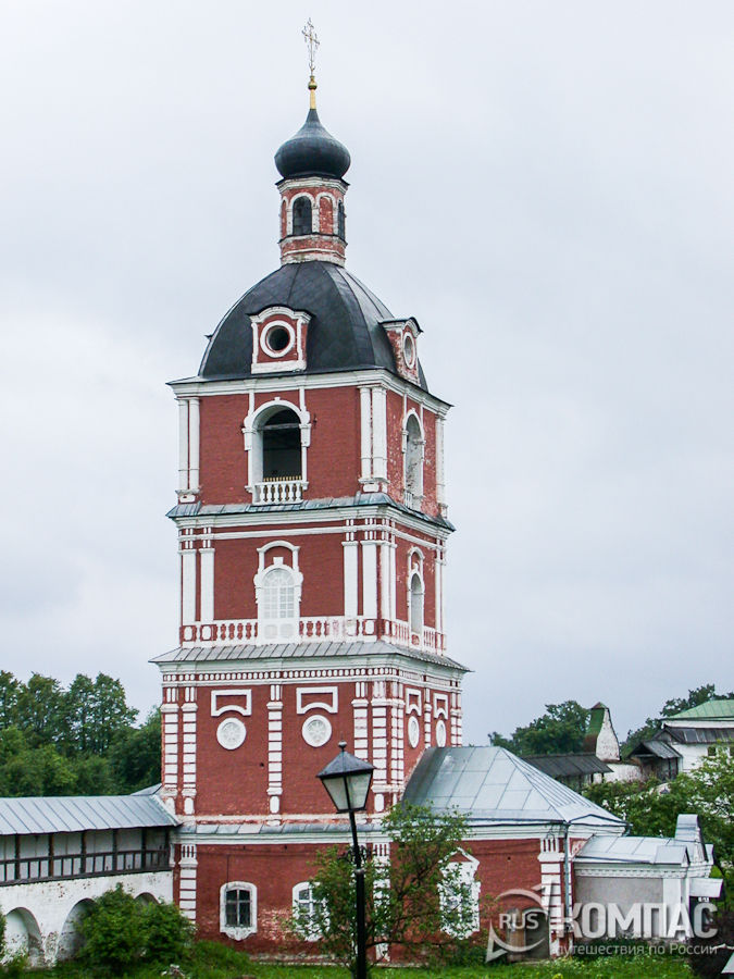 Богоявленская церковь с колокольней в Горицком Успенском монастыре