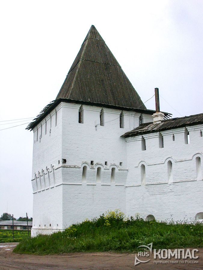 Башня ограды Никитского монастыря