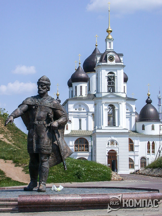 Памятник князю Юрию Долгорукому