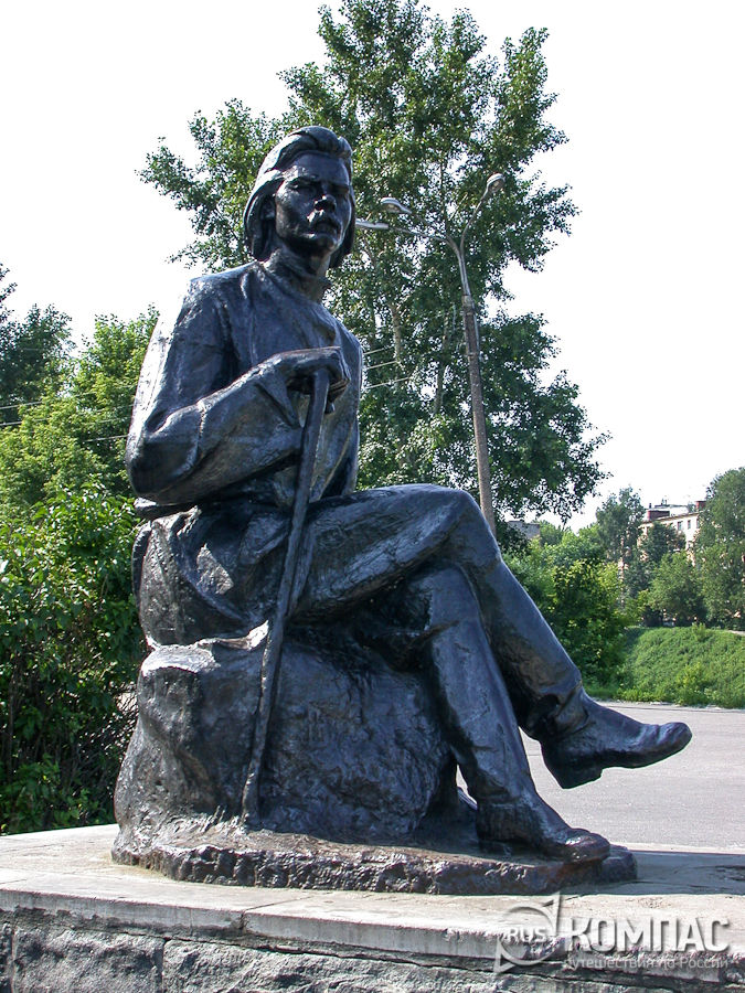 Памятник "А.М.Горький на Волге"
