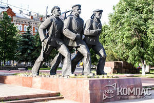 Памятник матросам и красноармейцам Волжской военной флотилии