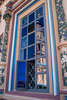 Отражение колокольник в окне Петропавловского собора