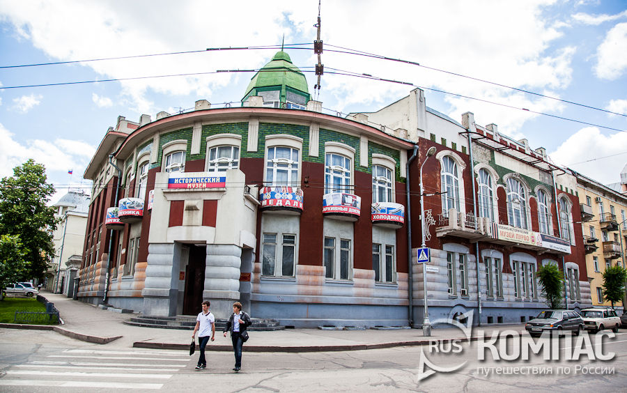 Здание Общественного собрания 1914 г. (улица Шостаковича, 1)