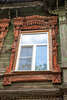 Окно второго этажа с наличниками (улица Фрунзе, 21)
