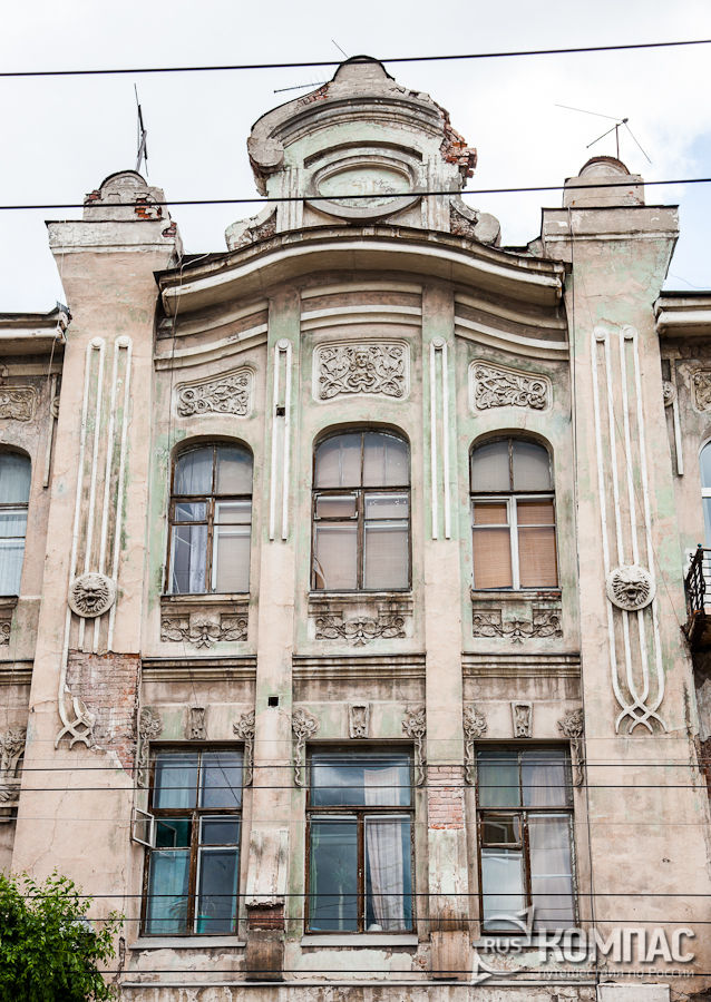 Центральная часть здания (ул. Куйбышева, 107)