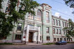 Главный вход  (Комсомольская улица, 18)