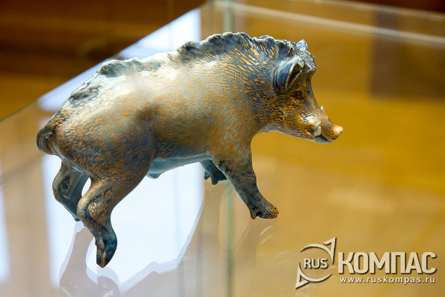 �������