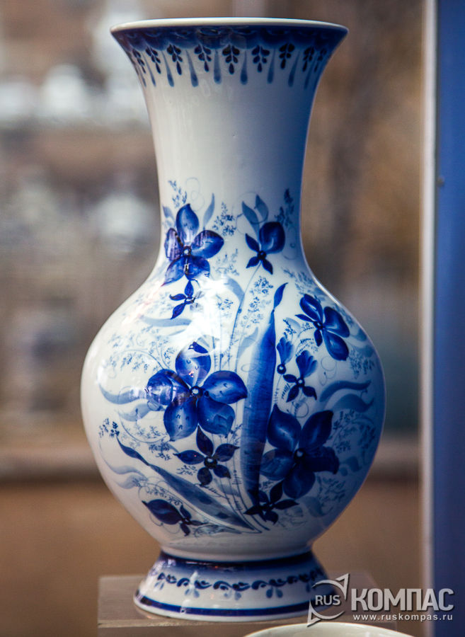 В поисках настоящей гжели / РусКомпас