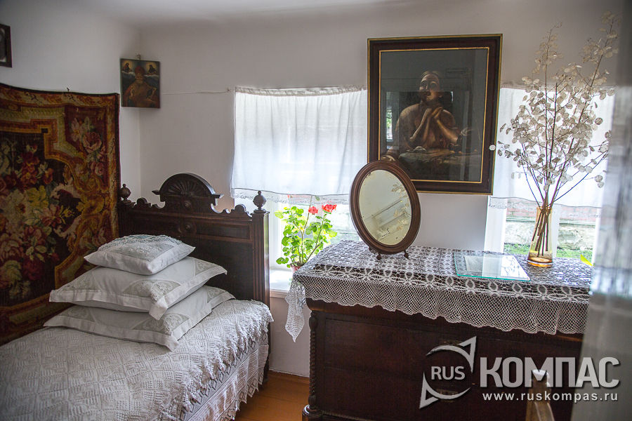 Спальня родителей в домике Чехова