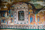 Фрески на стенах обходной галереи Воскресенского собора