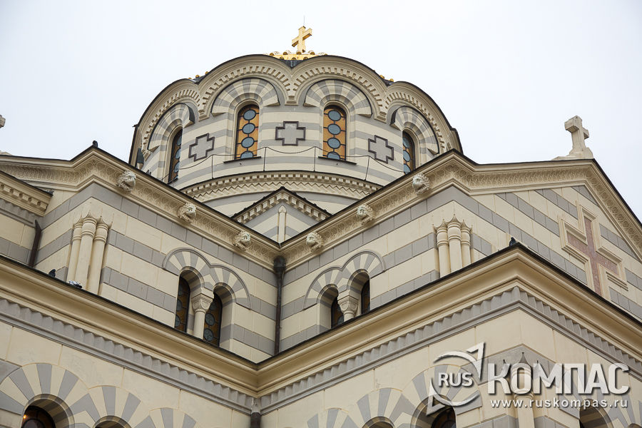 Главный купол Владимирского собора