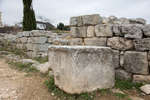 Каменные блоки на улице древнего Херсонеса