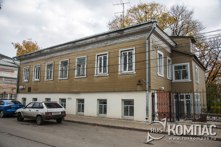 В этом доме 1862-1880 года жил герой Отечественной войны Ф.Н. Глинка