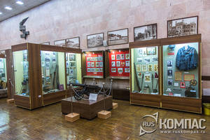 Часть зала музея диорамы посвящена событиям февральской и октябрьской революций 1917 года в Вятке
