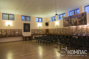 Зал литературной экспозиции в музее Чехова в Ялте