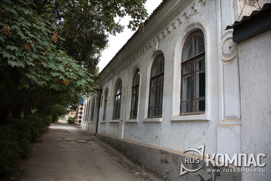 Дом на центральной улице Старого Крыма, где жили Алексей Каплер и Юлия Друнина