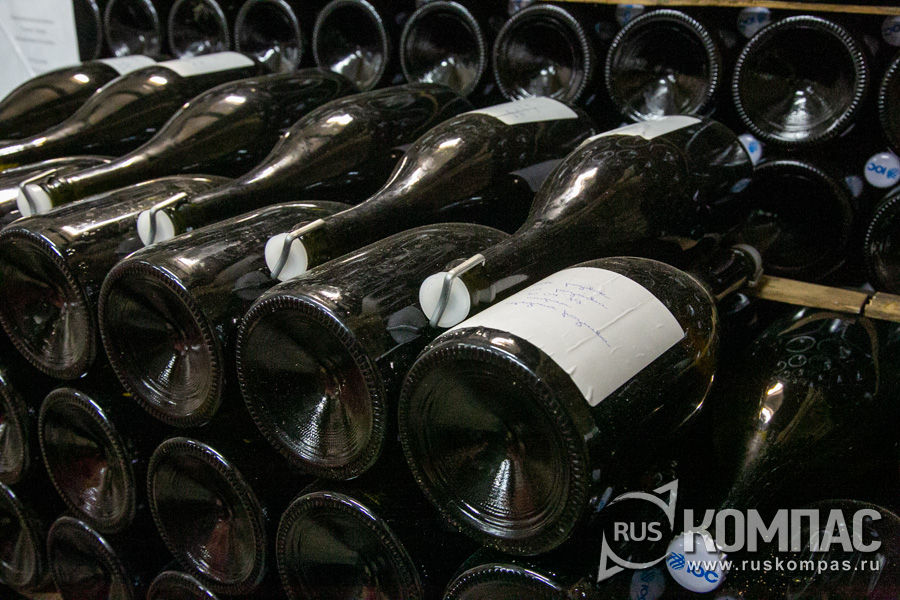 К новому году 2020 года будет готова линейка игристых вин, выполненная по классическому методу Шампенуа