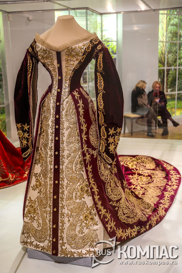Платье придворное парадное императрицы Марии Федоровны