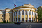 Дом Советов 1958 год со стороны Интернациональной улицы (Ленина-Соборная площадь, 1)