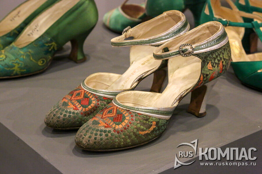 ����� �� ����� � �������� � ��������, �������������� ���������� ����� ��������� ���� Saks Fifth Avenue (���), 1920-� ��.