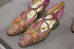 Туфли из лилового атласа, декорированные вышивкой по союзке, ТМ F. Pinet, Франция, 1925 г.