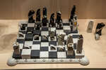 Комплект шахмат  «Alter libitum» 1996. Форма и роспись М.А. Сорокина