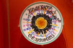 Тарелка  «Солнце III Интернационала»  1920. Роспись М.М. Пещерова